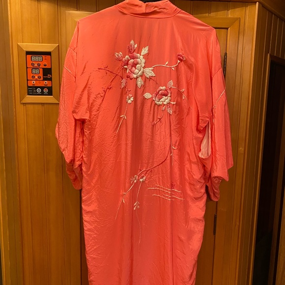 Vintage Japanese Kimono - Picture 2 of 14